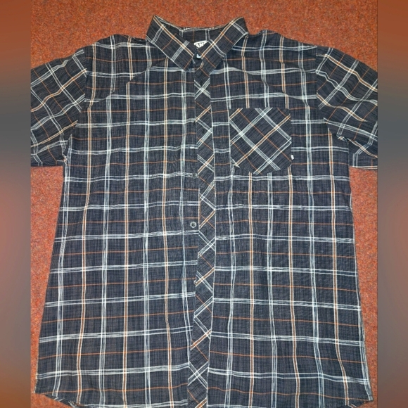 Van's XL Black And Orange Plaid Button Up 100% Cotton - Picture 1 of 9